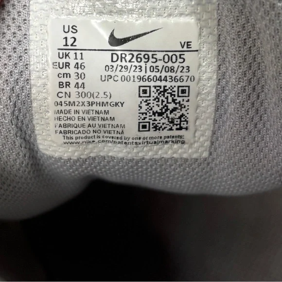 Nike Swift 3 Men’s Running Shoes Size 12 Gray Black Lightweight Trainers - Picture 12 of 12